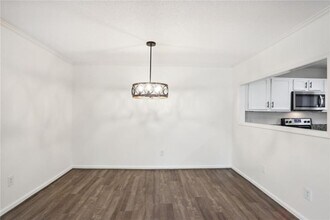 801 Abingdon Way NE in Atlanta, GA - Building Photo - Building Photo
