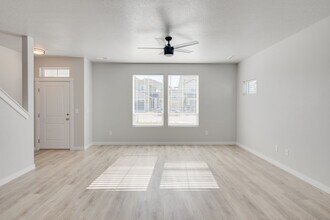 260 S Echo Cyn Ave in Meridian, ID - Building Photo - Building Photo