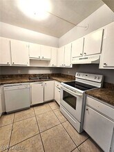 1830 Maravilla Ave in Ft. Myers, FL - Building Photo - Building Photo