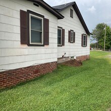 2785 Cat Square Rd in Vale, NC - Building Photo - Building Photo