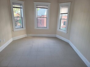 175 River St, Unit #3 in Cambridge, MA - Building Photo - Building Photo