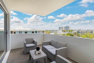 3 Island Ave in Miami Beach, FL - Building Photo