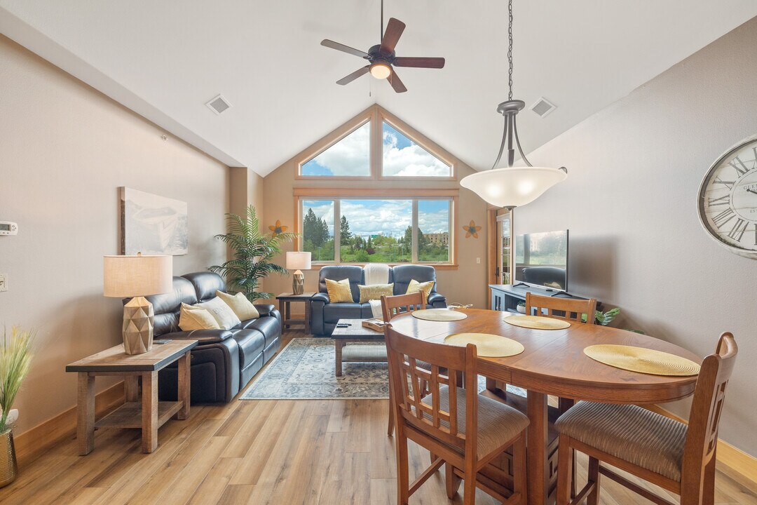 2051 N Main St in Coeur d'Alene, ID - Building Photo