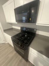 1009 Ichabod Cir in Chickasha, OK - Building Photo - Building Photo