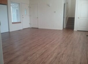 824 S 8th St, Unit 824 S 8th Cottage Grove in Cottage Grove, OR - Building Photo - Building Photo