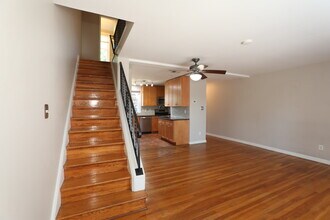 209 Guthrie Ave in Alexandria, VA - Foto de edificio - Building Photo