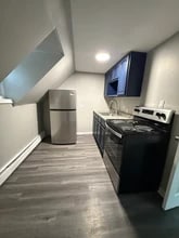 1079 Broad St in Meriden, CT - Building Photo - Building Photo