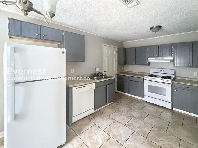 110 Border Cir in Benton, AR - Foto de edificio - Building Photo