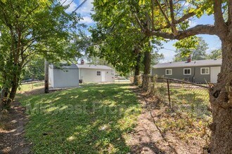 5 Boles Ave in Wentzville, MO - Building Photo - Building Photo