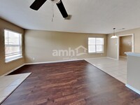 5215 Lavender Ln in Baytown, TX - Building Photo - Building Photo