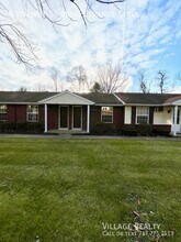 302 N Walnut St in Dallastown, PA - Building Photo - Building Photo