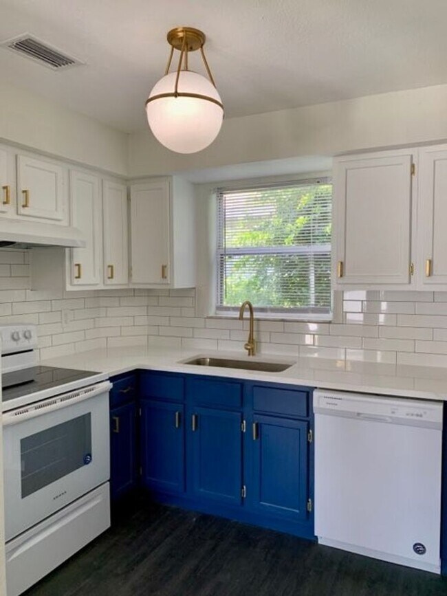 70 W Muriel St in Orlando, FL - Building Photo - Building Photo