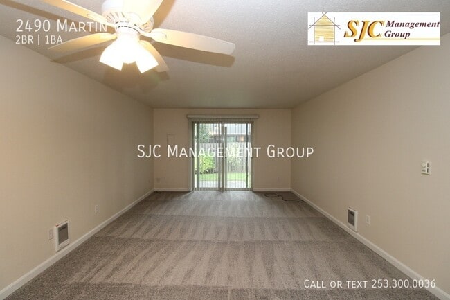 2490 Martin Way in Enumclaw, WA - Building Photo - Building Photo