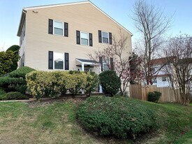 348 Harry S Truman Dr in Upper Marlboro, MD - Building Photo