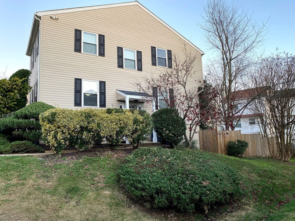 348 Harry S Truman Dr in Upper Marlboro, MD - Building Photo