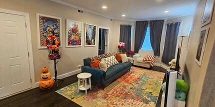 2310 N Kenneth Ave in Chicago, IL - Building Photo - Building Photo
