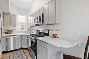 1564 Commonwealth Ave, Unit 1 in Boston, MA - Building Photo