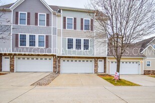 4315 152nd court in Urbandale, IA - Building Photo