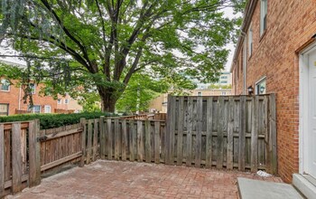 412 N Washington St in Baltimore, MD - Building Photo - Building Photo