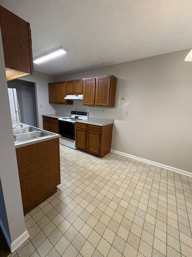 1320 Dale Dr in Winchester, KY - Building Photo - Building Photo