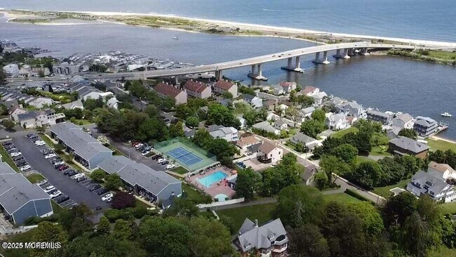 J4 Twinlights Ct in Highlands, NJ - Building Photo - Building Photo