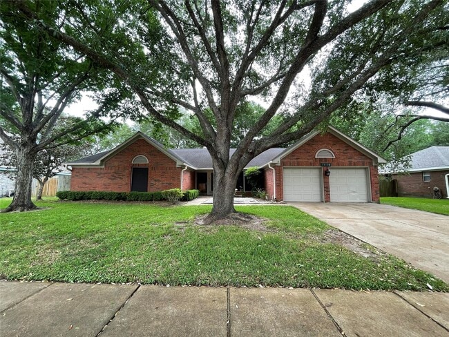 property at 7110 Pembrough Ln