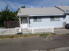 714 1/2-720 1/2 14th St in Marysville, CA - Building Photo