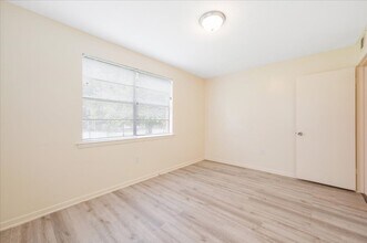 5340 La Roche Ave in Savannah, GA - Building Photo - Building Photo