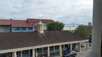 915 Decatur St in New Orleans, LA - Building Photo - Building Photo