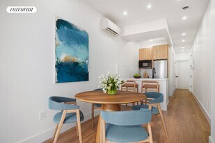 266 Stagg St in Brooklyn, NY - Building Photo