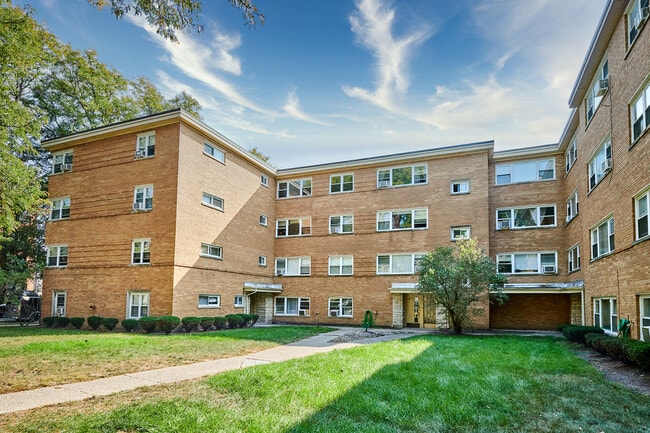 property at 2609 W Fitch Ave