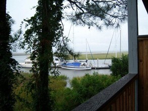 13 Hidden Harbor Rd in Brunswick, GA - Building Photo - Building Photo