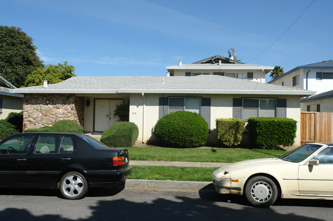 838 Teresi Ct in San Jose, CA - Foto de edificio - Building Photo