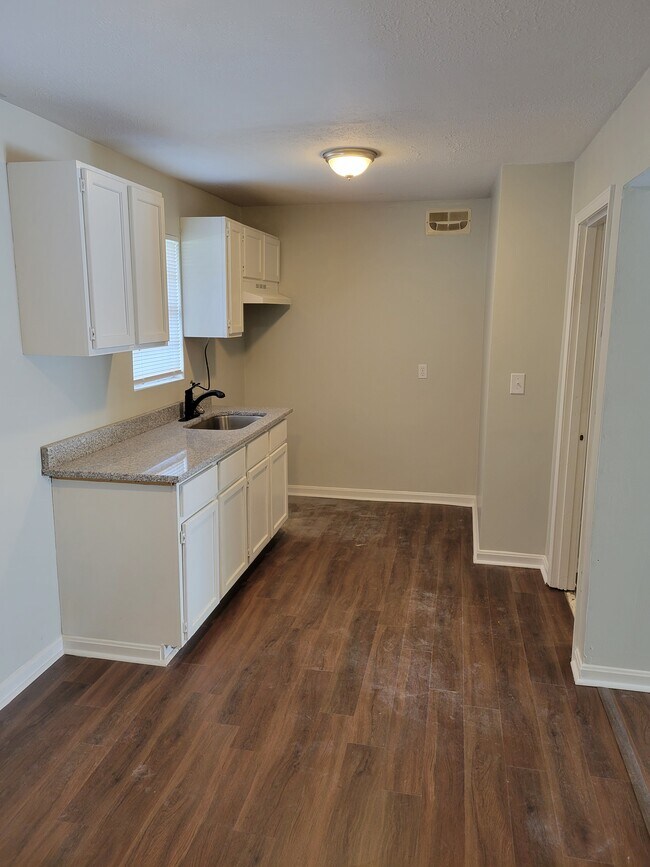 6624 Sylvania Rd Apartments and Nearby Louisville Apartments For Rent Louisville, KY