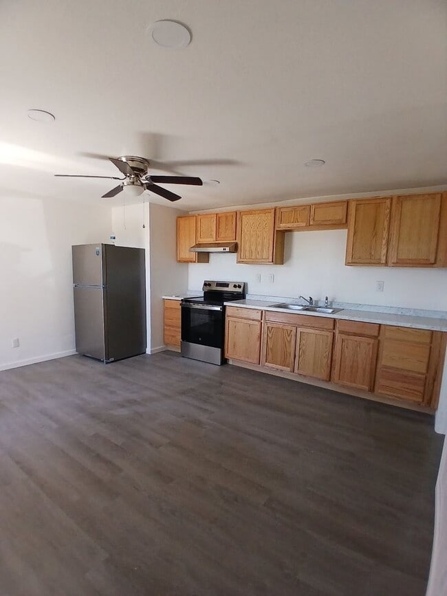 232 W Barbara St in Calipatria, CA - Building Photo - Building Photo