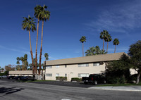 Deepwell Apartments in Palm Springs, CA - Building Photo - Building Photo