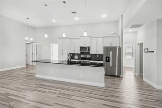 239 SE 11th Terrace in Cape Coral, FL - Building Photo - Building Photo