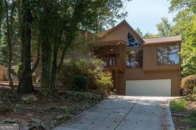 property at 3761 Northpoint Dr