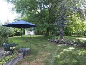 87 Starkweather St in Manchester, CT - Building Photo - Building Photo