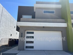 12036 Monachos Rd SE in Albuquerque, NM - Building Photo - Building Photo
