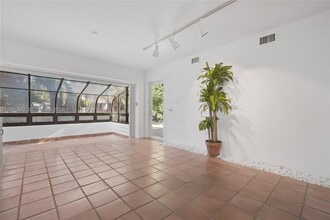 1845 Daytonia Rd in Miami Beach, FL - Building Photo - Building Photo