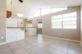 2360 Novus St in Sarasota, FL - Building Photo - Building Photo