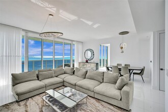 15811 Collins Ave, Unit 2701 in North Miami Beach, FL - Foto de edificio - Building Photo