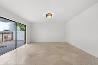 2987 Bird Ave in Miami, FL - Building Photo - Building Photo