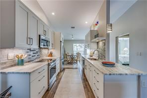 851 Gulf Pavillion Dr-Unit -202 in Naples, FL - Foto de edificio - Building Photo