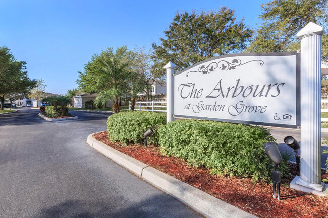 The Arbours at Garden Grove in Winter Haven, FL - Building Photo - Building Photo