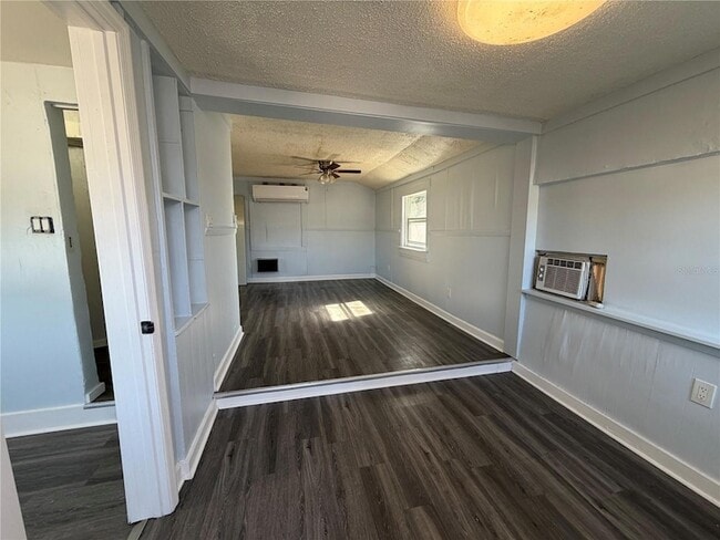 5475 42nd St N in St. Petersburg, FL - Building Photo - Building Photo