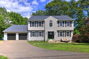 28 Edgewood Ave in Shelton, CT - Building Photo