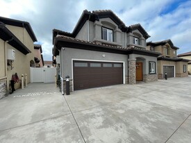 6518 Walker Ave in Bell, CA - Building Photo