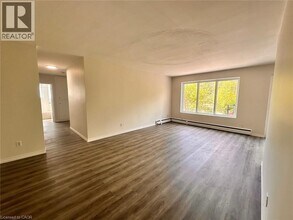 232 Louisa St in Kitchener, ON - Building Photo - Building Photo